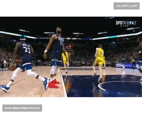 雷迪克称詹姆斯可用湖人轮换调整,策略动态 雷迪克称詹姆斯可用湖人轮换调整,策略动态